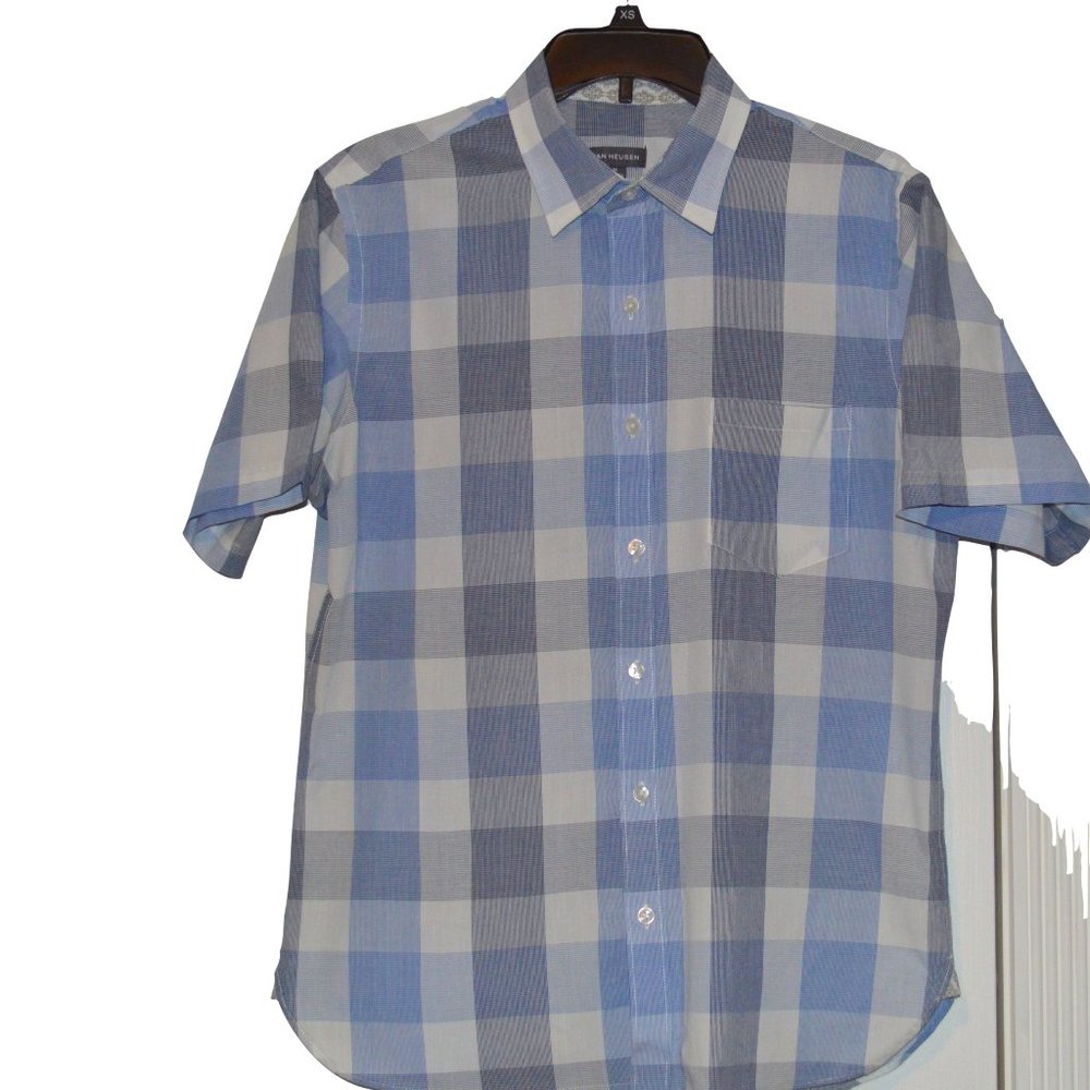 Van Heusen M Blue Plaid S/S Shirt 15/15.5 Neck